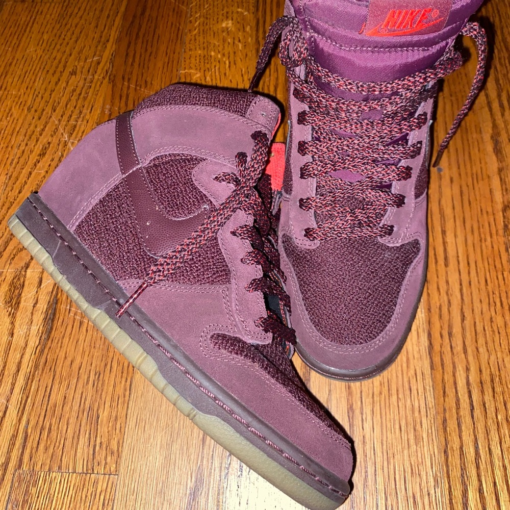 Burgundy Nike